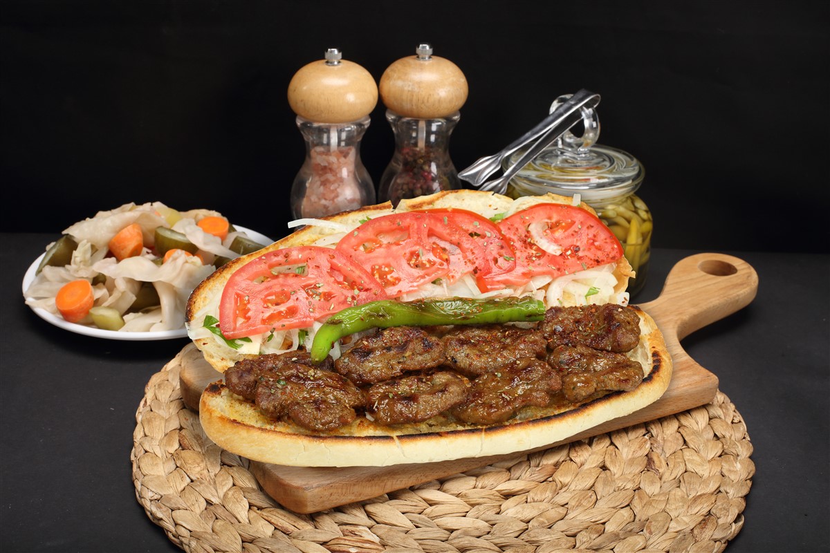 23-Ekmek_Arasi_Kofte