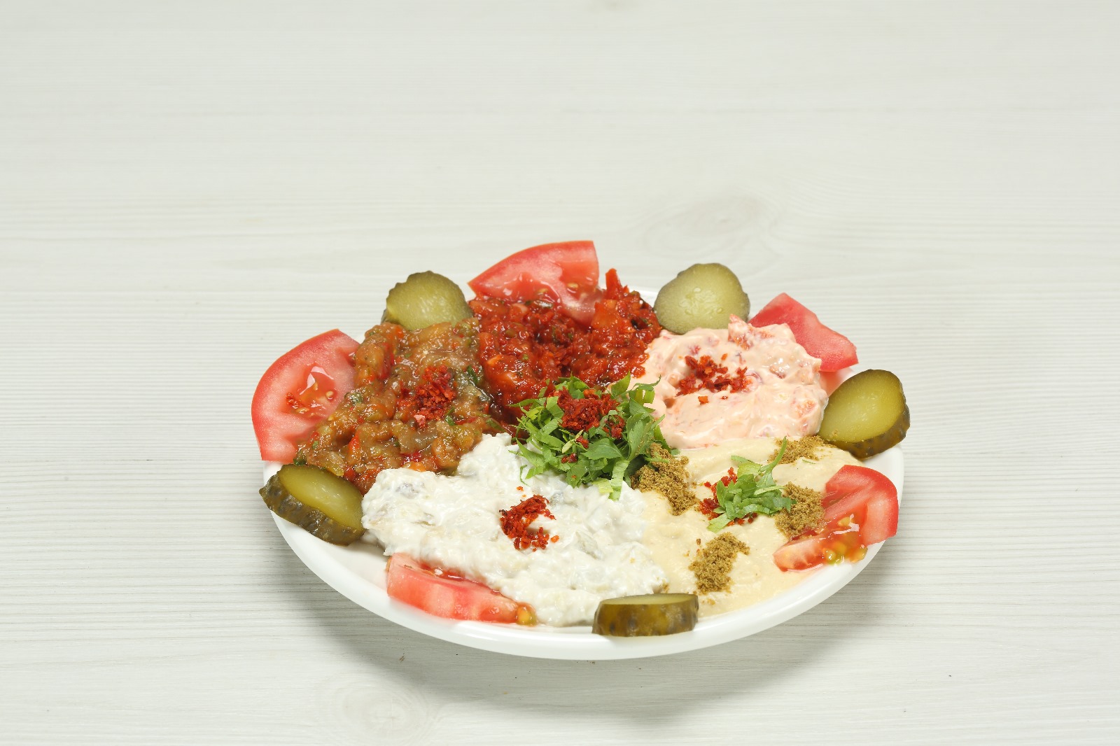 Karışık meze tabağı